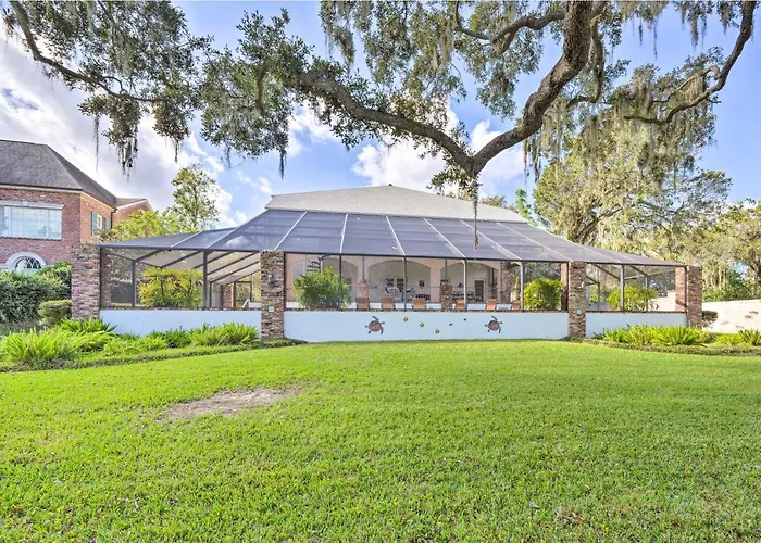 Lanai & Pool: Elegant Villa In Winter Haven!