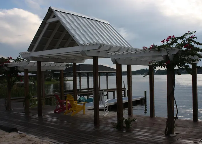 Lake Roy Beach Inn - Winter Haven